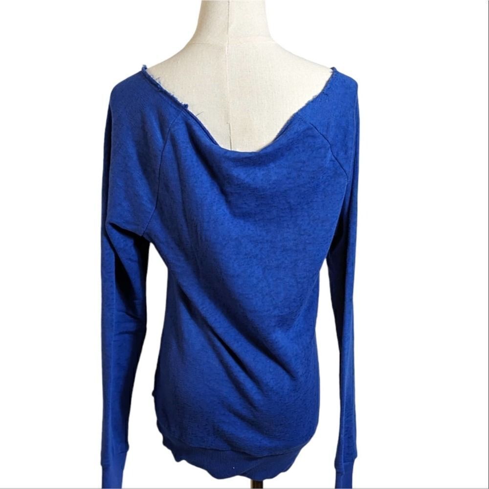 NFL New York Giants Blue Long Sleeve Tee Shirt NWT - Picture 3 of 6